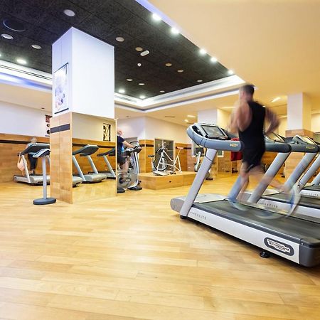 Hotel Envia Almeria Spa & Golf アグアドゥルセ エクステリア 写真 A treadmill in a gym