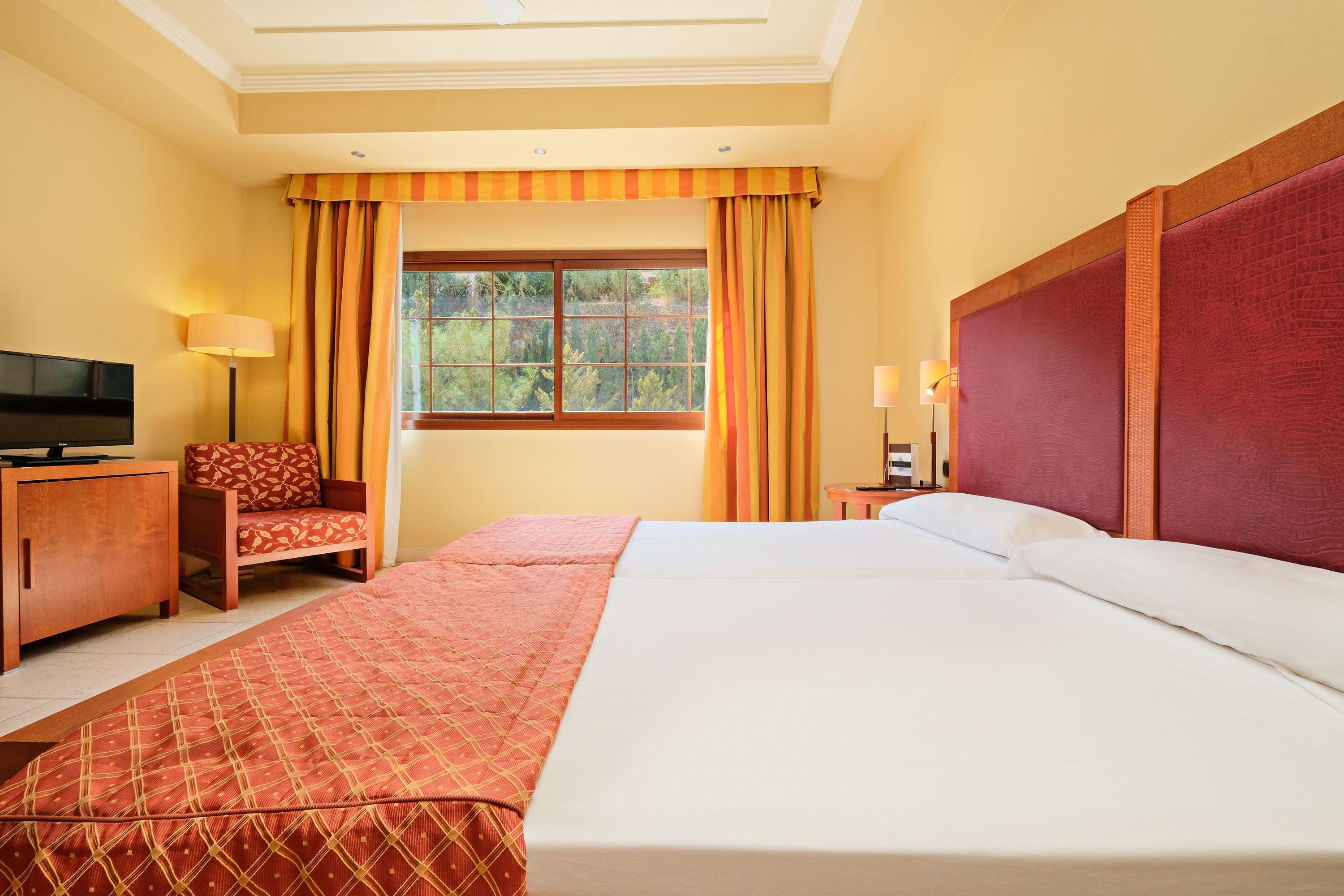 Hotel Envia Almeria Spa & Golf アグアドゥルセ エクステリア 写真 A room at the hotel