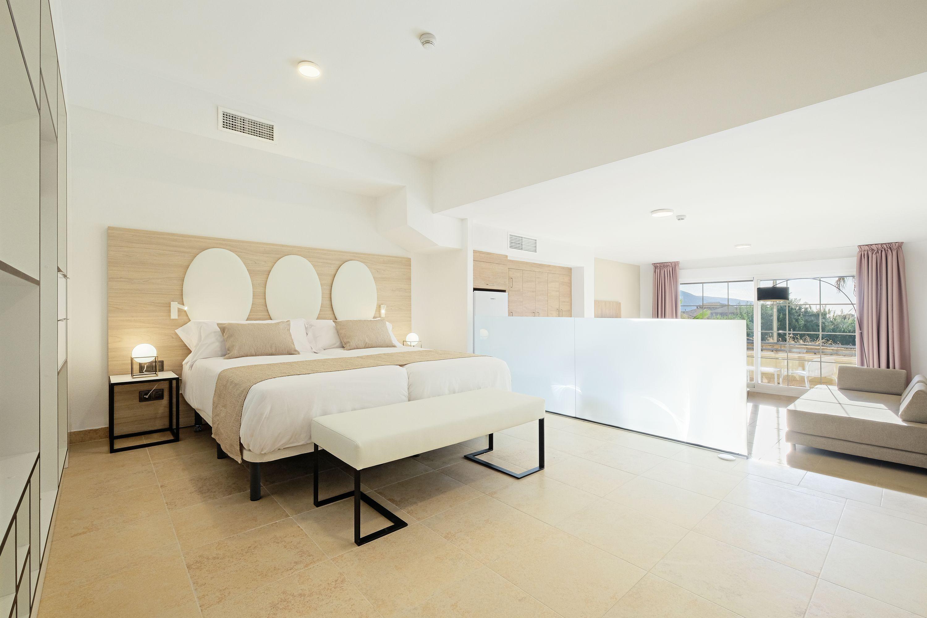Hotel Envia Almeria Spa & Golf アグアドゥルセ エクステリア 写真 A room at the hotel