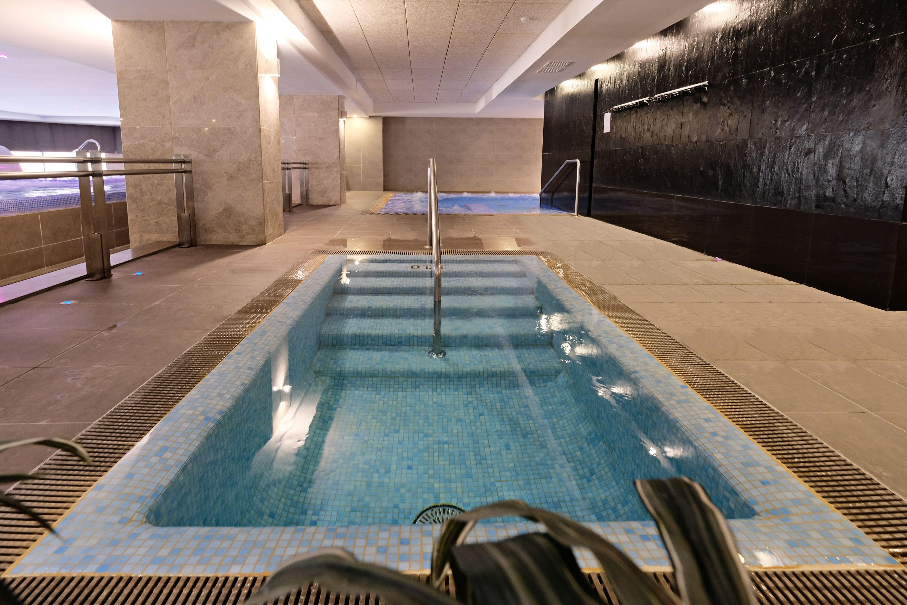 Hotel Envia Almeria Spa & Golf アグアドゥルセ エクステリア 写真 The swimming pool at the hotel