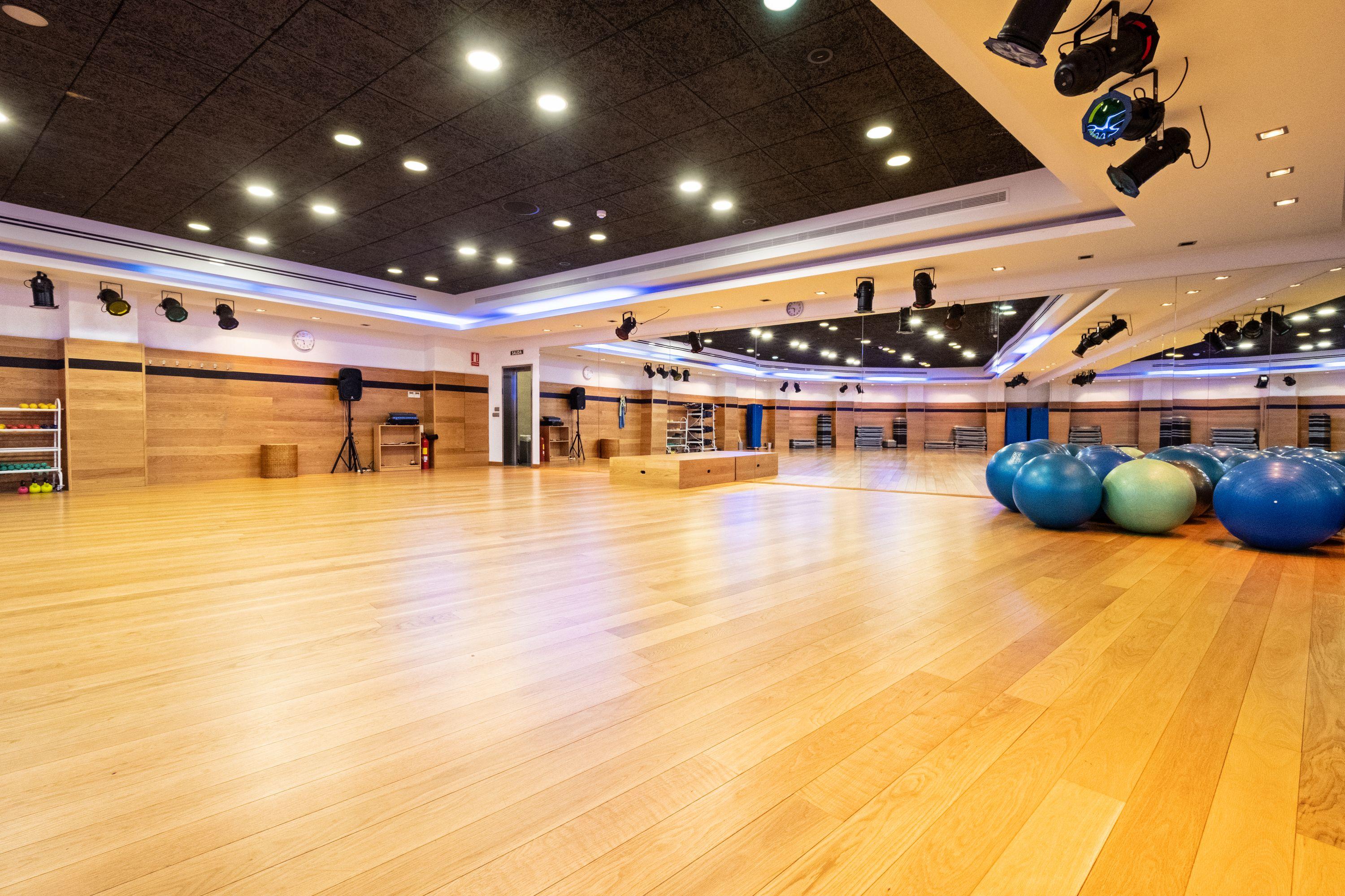 Hotel Envia Almeria Spa & Golf アグアドゥルセ エクステリア 写真 The Dance Studio